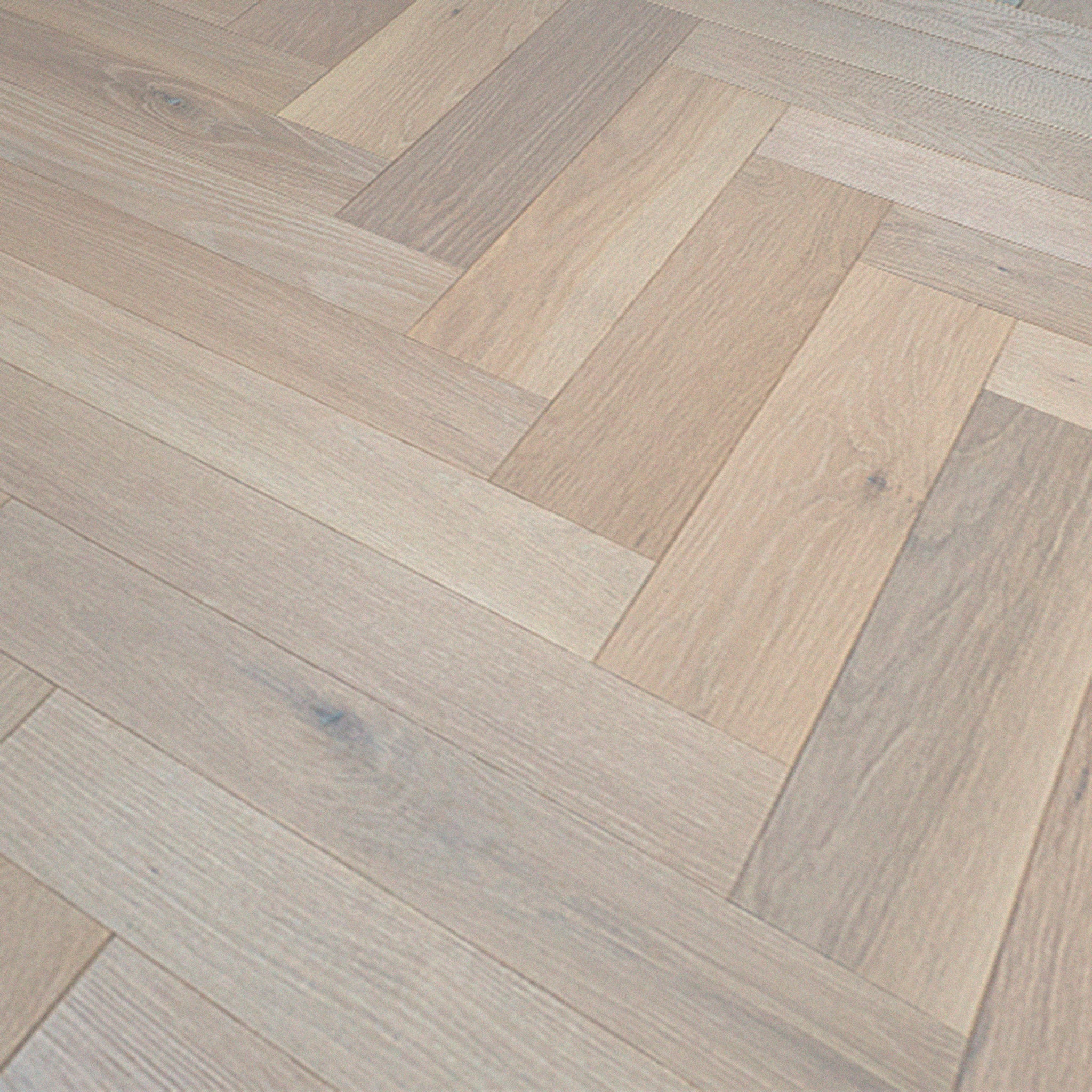 Ivory Herringbone White Oak 1 - 7.5