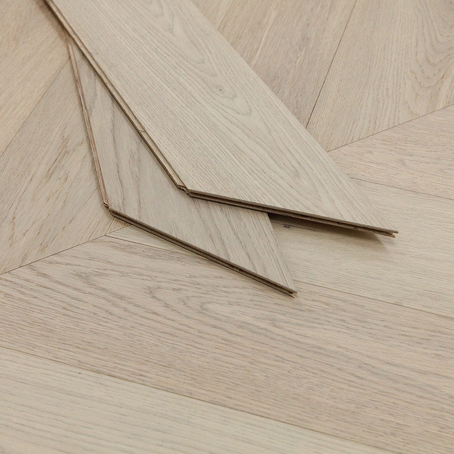 St. Moritz Chevron White Oak