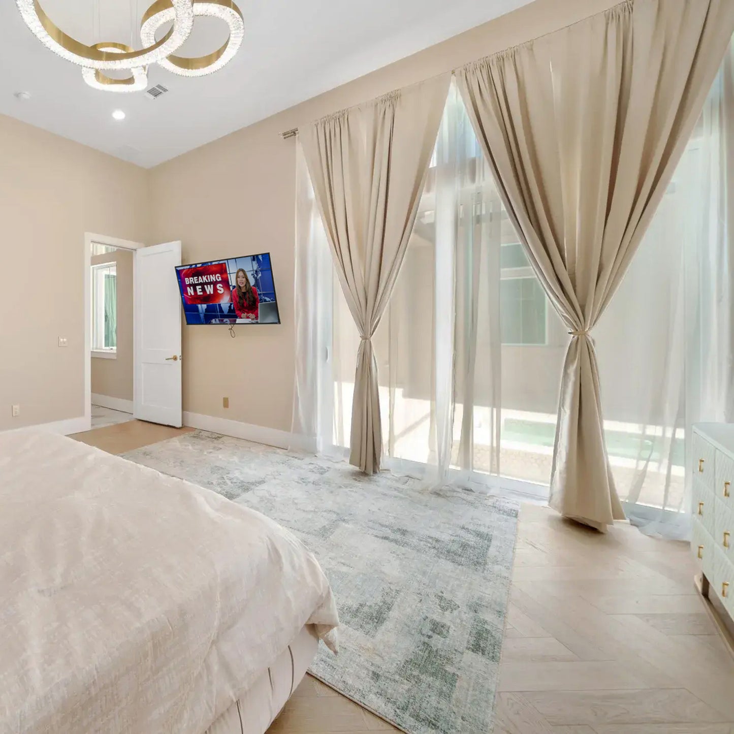 Ivory Herringbone White Oak