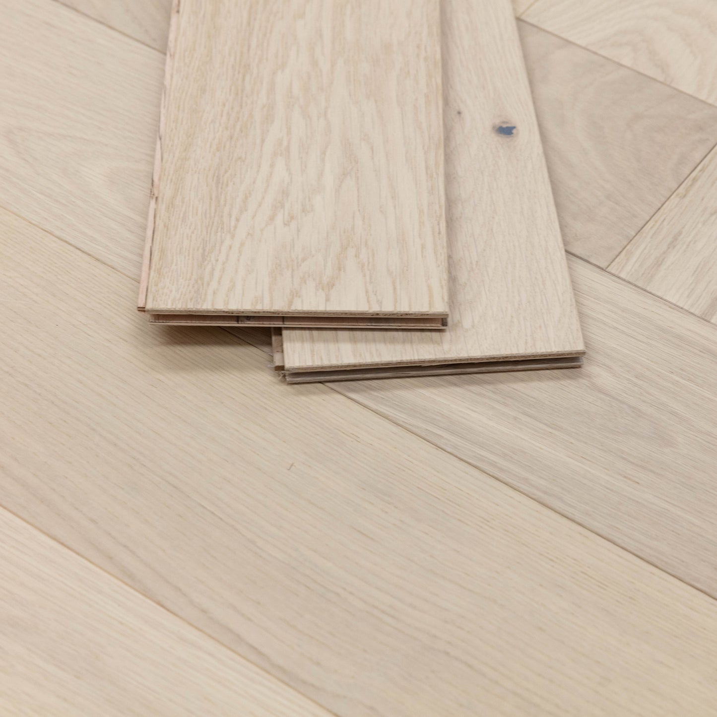 Chalet Herringbone White Oak