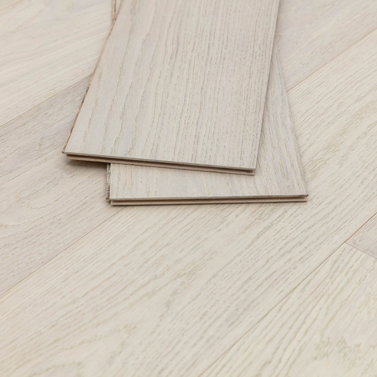 Mia White Oak